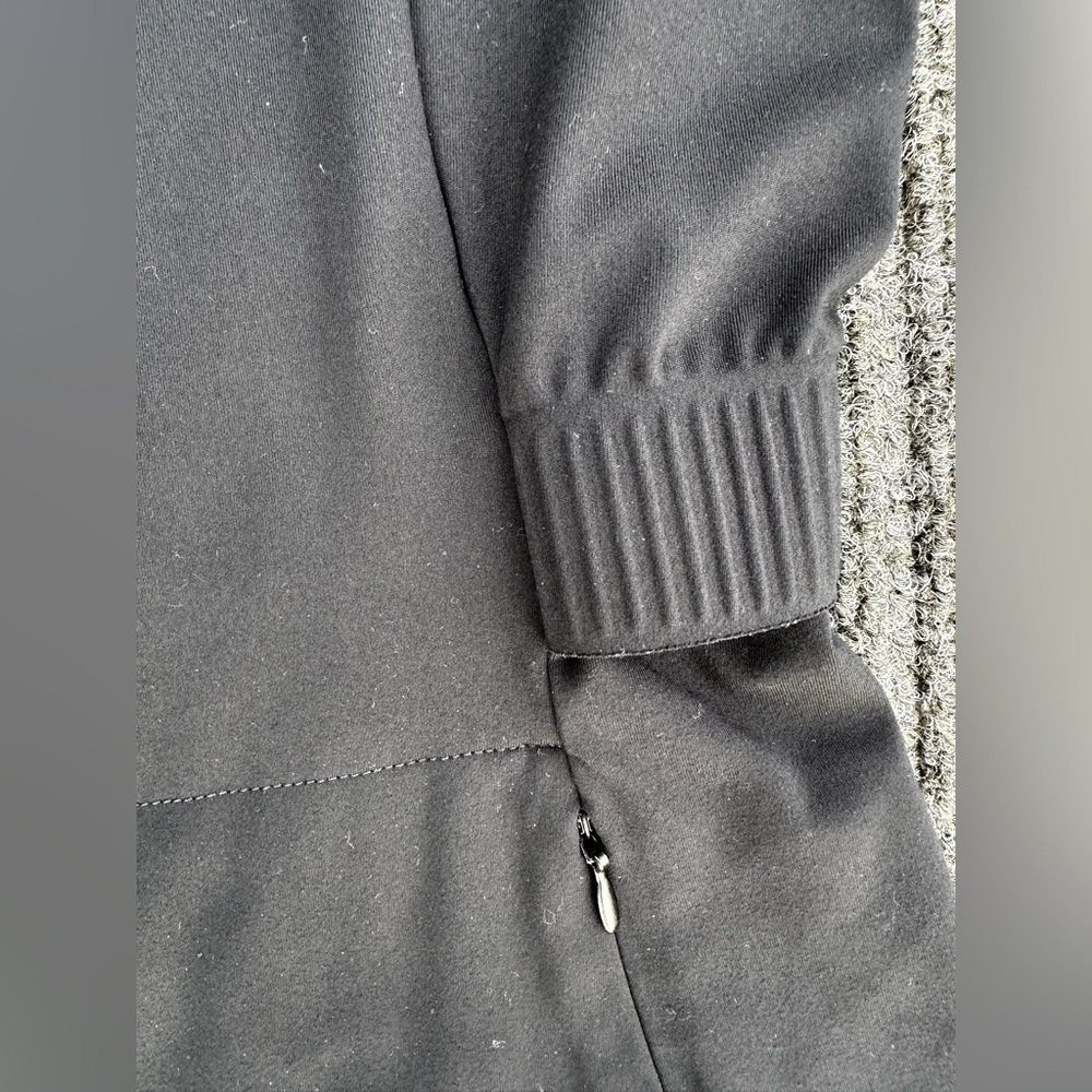 Black Fabletics Trinity Cold Weather Performance Jacket Size M Vent Pockets - Picture 8 of 14